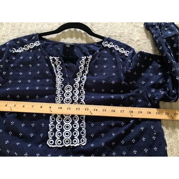 Talbots Navy Blue & White Embroidered Eyelet Tunic Top Size X - Picture 7 of 9